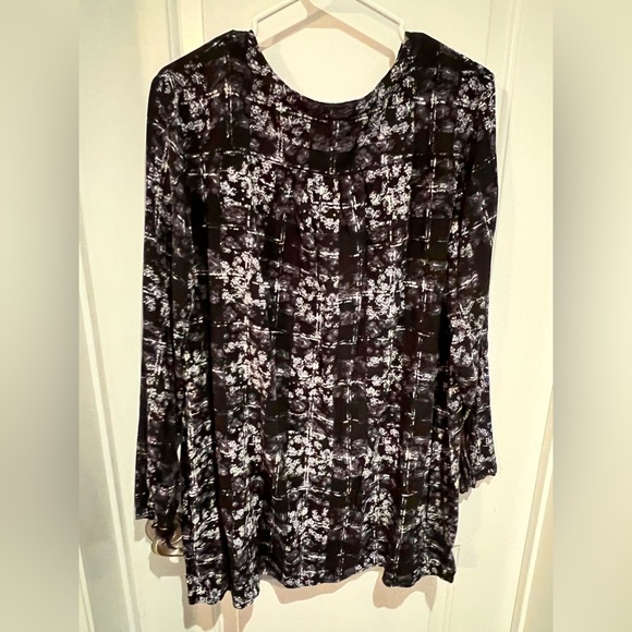 XL thyme maternity blouse - Picture 3 of 3